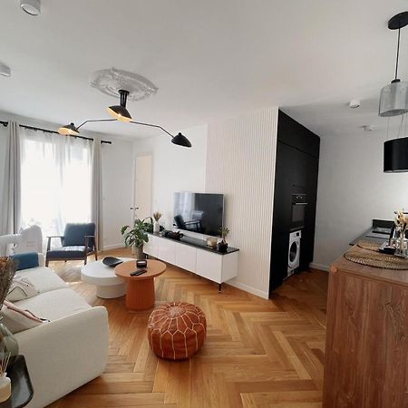 パリExclusive Flat By Luxuio - Nearby Eiffel Towerアパートメント エクステリア 写真