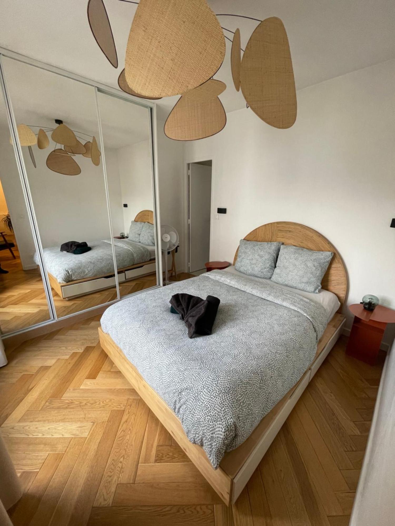 パリExclusive Flat By Luxuio - Nearby Eiffel Towerアパートメント エクステリア 写真